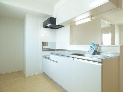 ＪＲ山陽本線 大久保駅 徒歩16分 2階建 築10年のキッチン写真