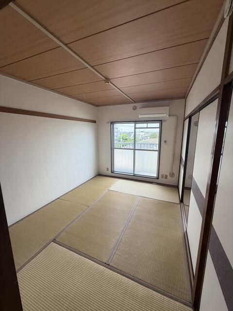 その他設備　柔らかい畳が心地よい和室