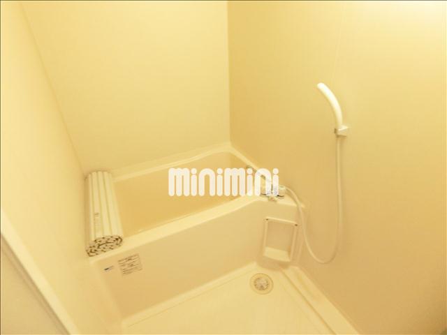 バス・シャワールーム　１日の疲れを癒してください。