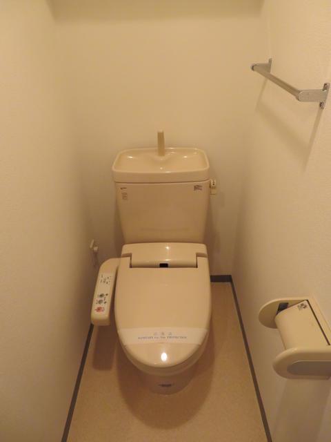 都営浅草線 中延駅 徒歩1分 10階建 築19年のトイレ写真