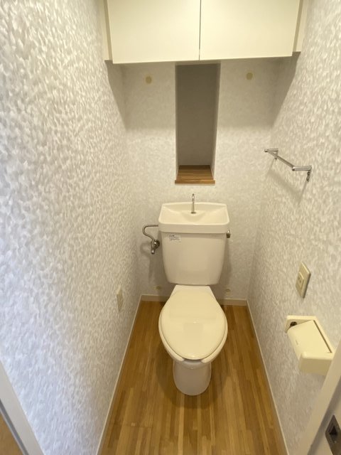トイレ　同間取り別号室の写真です