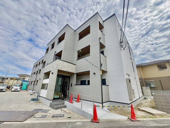 建物外観　建築中