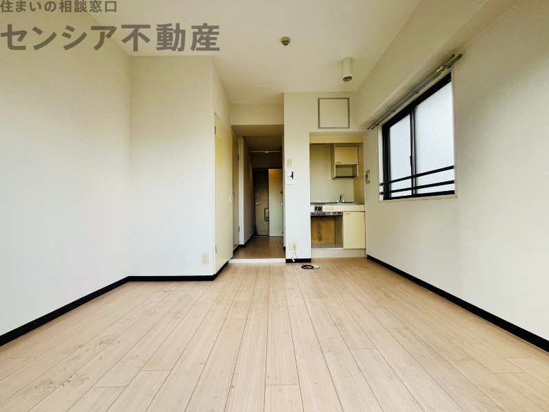 グランデール京橋の居間写真