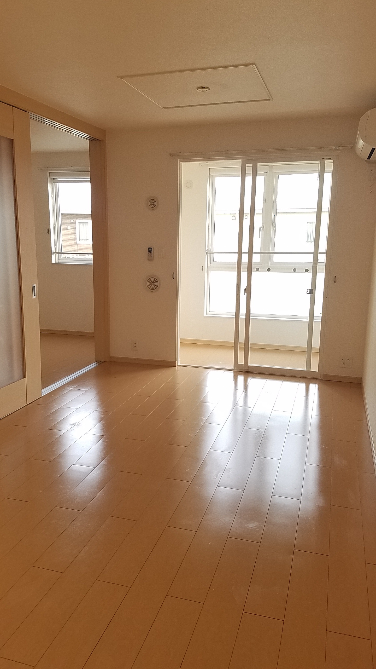 新潟市中央区 2階建 築17年の居間写真