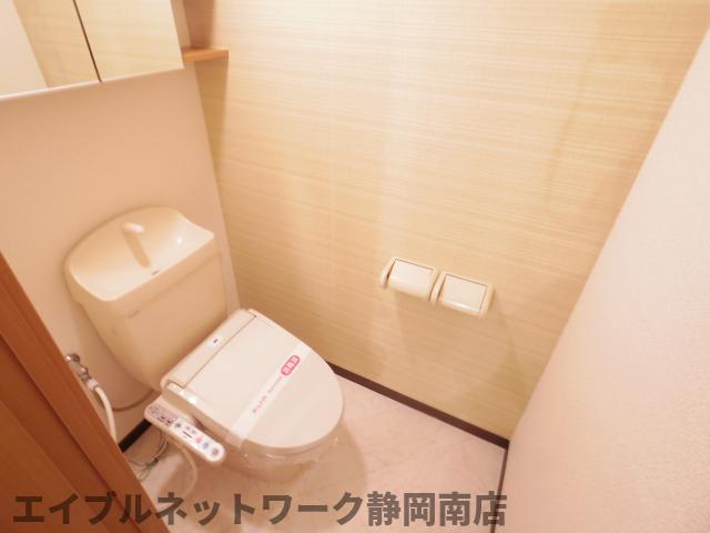 トイレ　ゆったりとした空間のトイレです