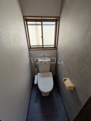 クレストールのトイレ写真