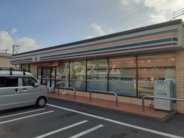 コンビニ　セブンイレブン 横浜六浦１丁目店（コンビニ）まで279m