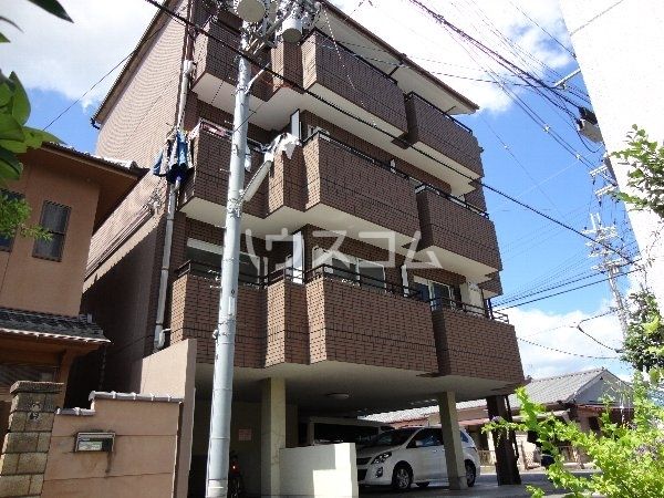 京都市西京区桂上豆田町のマンションの建物外観