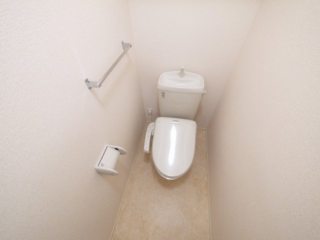トイレ　トイレもきれいです