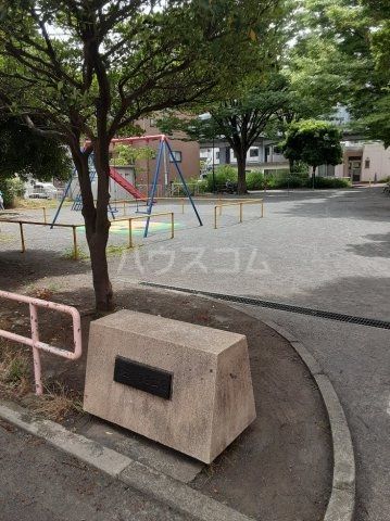 【仲町台フェニックスコートの公園】