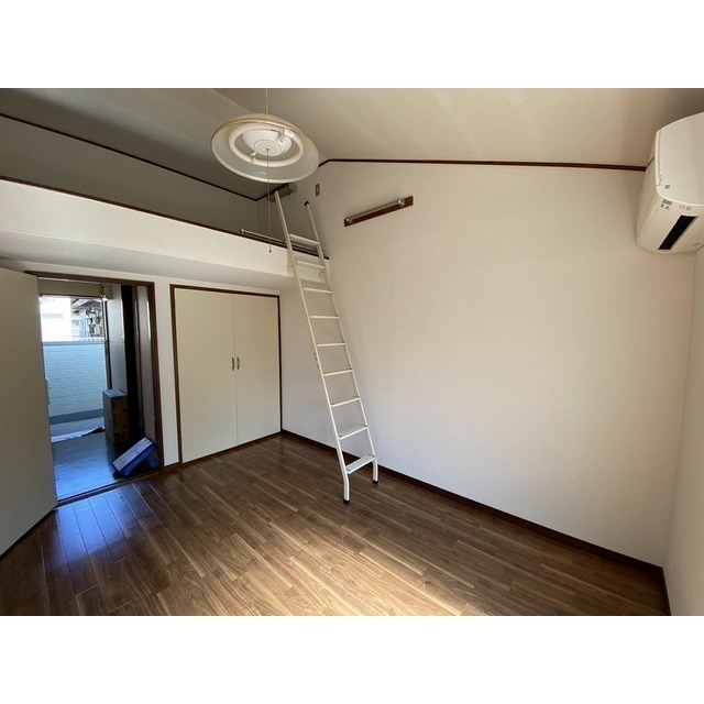 居室・リビング　ロフト付き