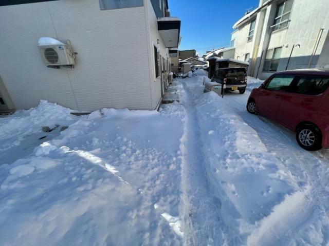 【函館市宮前町のアパートのエントランス】