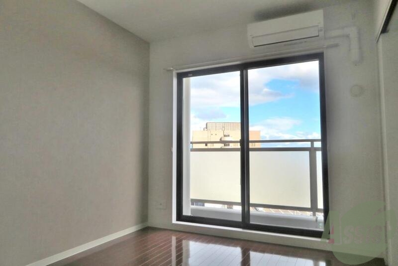 居室・リビング　窓が大きくて、明るいですね。