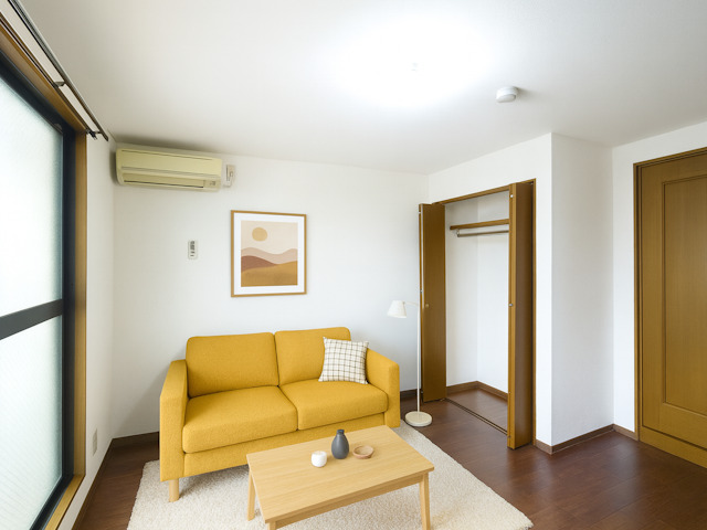 居室・リビング　CGで家具等を配置したもので家具等は含まれません。