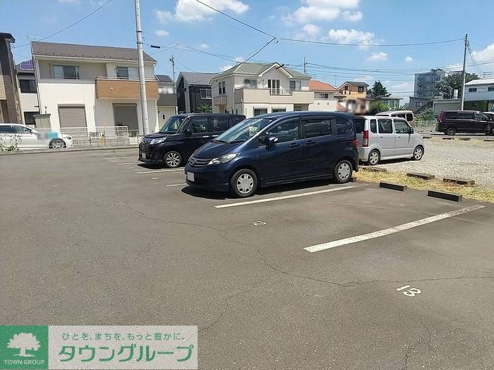 駐車場　駐車場