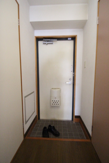 玄関　他号室のお写真です