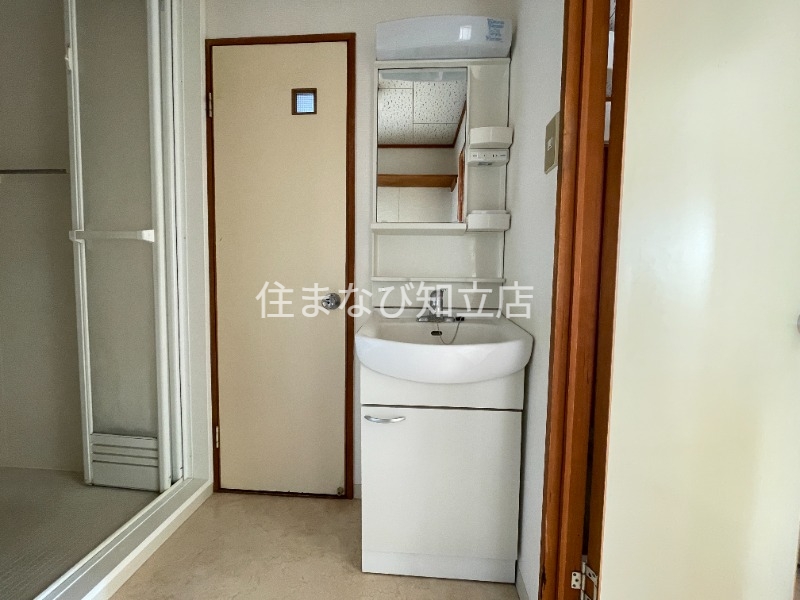洗面設備　同型別部屋写真