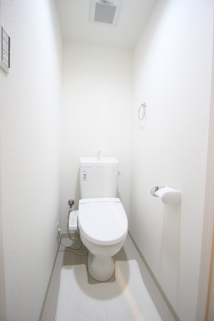 トイレ　モデルルームの写真です