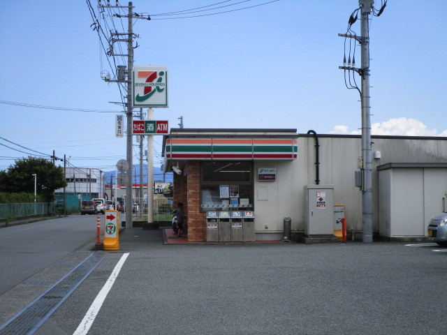 コンビニ　セブンイレブン（コンビニ）まで1246m