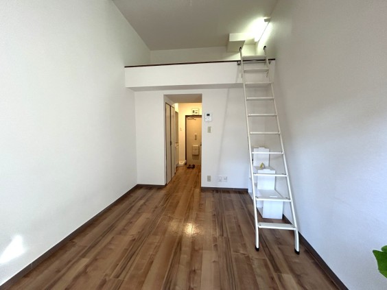 その他　ロフト付で天井が高くなっています