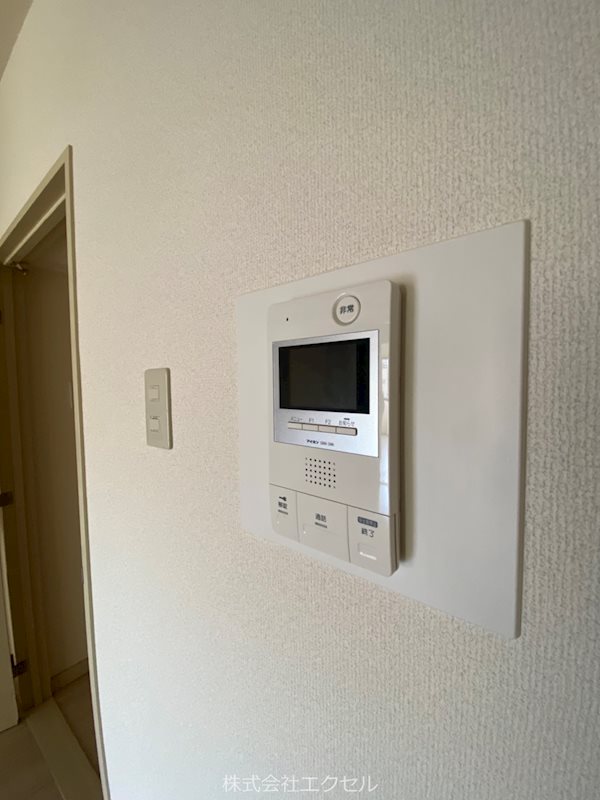 セキュリティ　TVモニターホンで来訪者の確認ができます