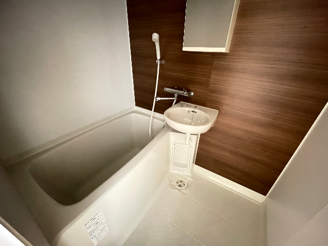 バス・シャワールーム　バスルーム