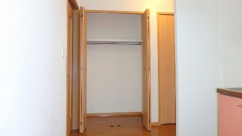 収納　ゆったりした収納も魅力♪