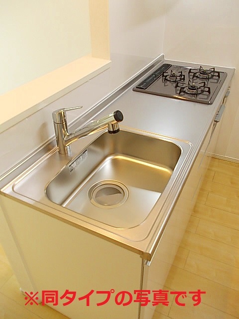 エム・エイチキューブド._内装_1