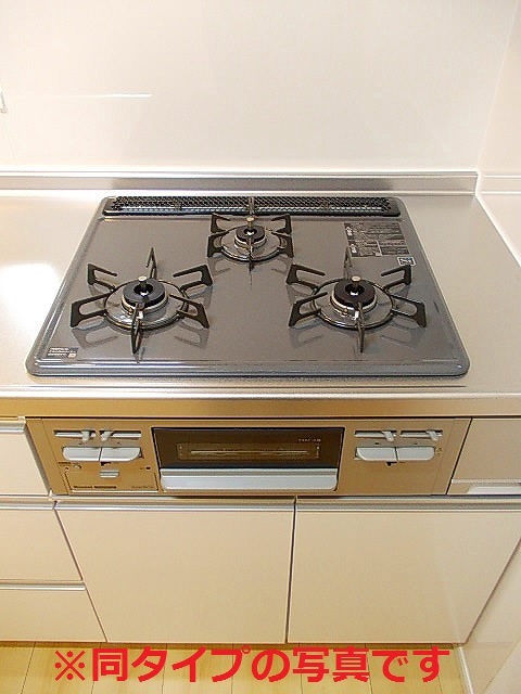 エム・エイチキューブド._内装_2