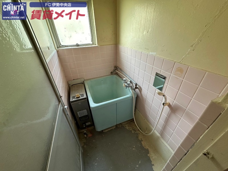 バス・シャワールーム　同型別室のお写真です