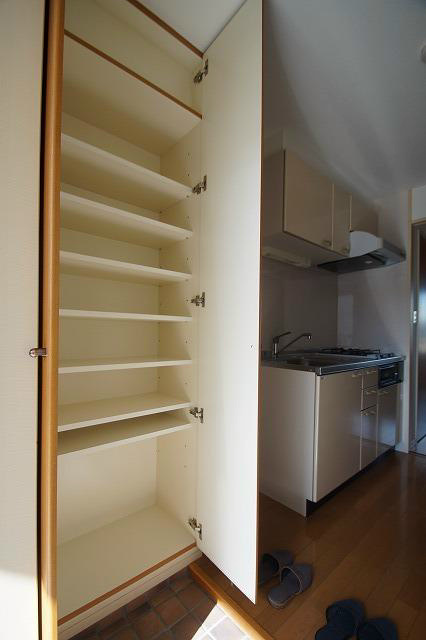 玄関　※写真と異なる場合は現状優先。