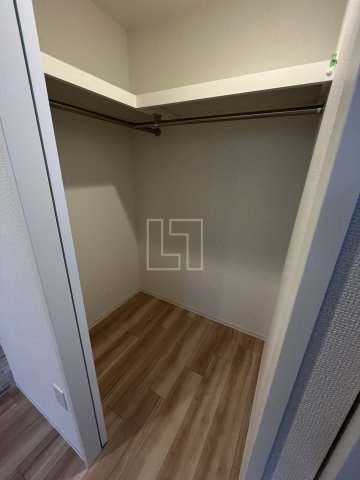 収納　セレニテ本町東リアン　ウォークインクローゼット