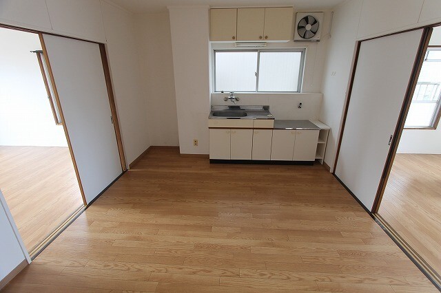 居室・リビング　※現況を優先します。