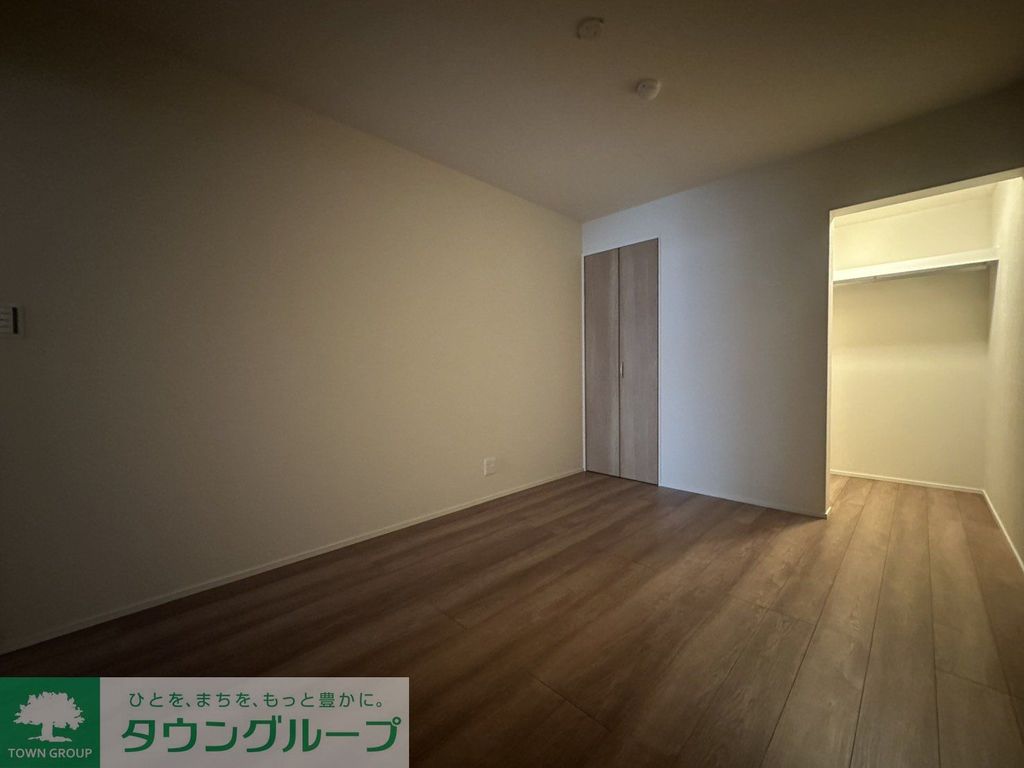 エントランス　駐車場