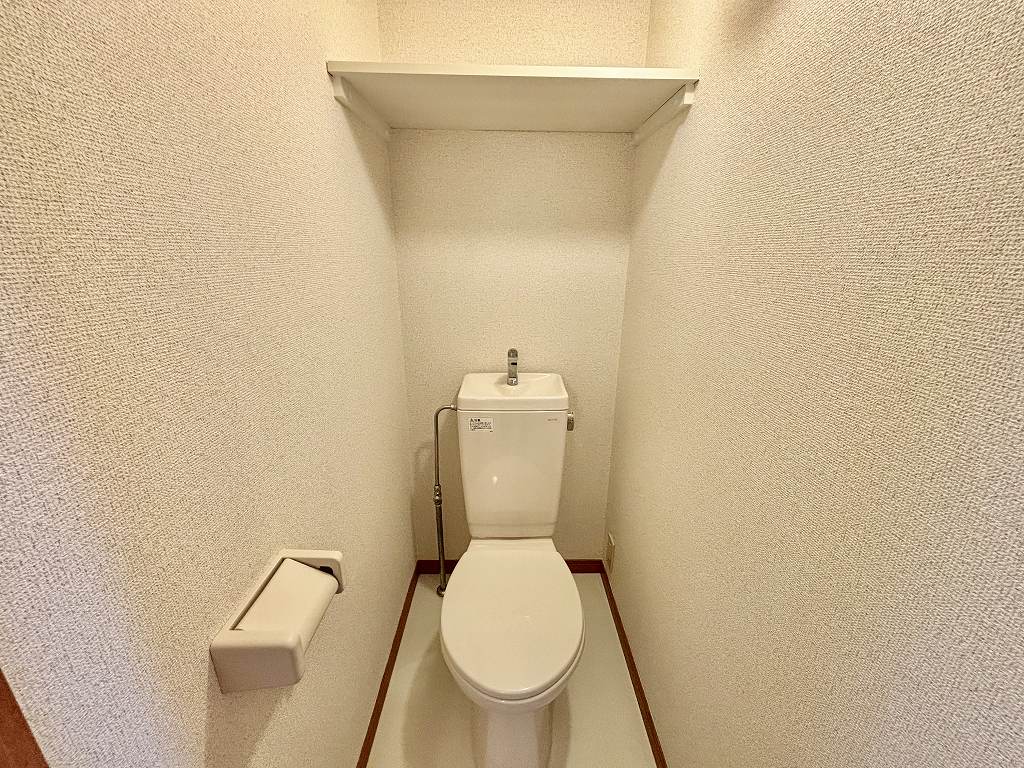 トイレ　設備・仕様は号室により異なる為、現況を優先いたします。