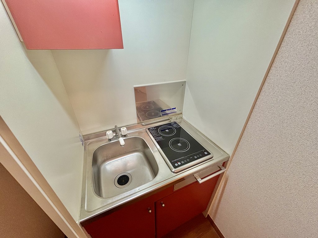 キッチン　設備・仕様は号室により異なる為、現況を優先いたします。