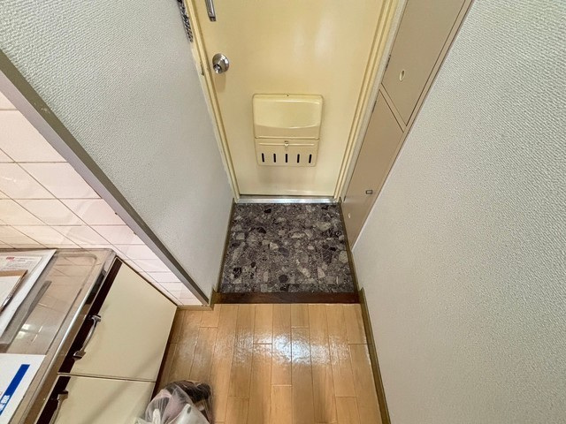 玄関　※同建物・別物件の写真です