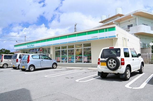 コンビニ　ファミリーマート石川高校前店（コンビニ）まで750m