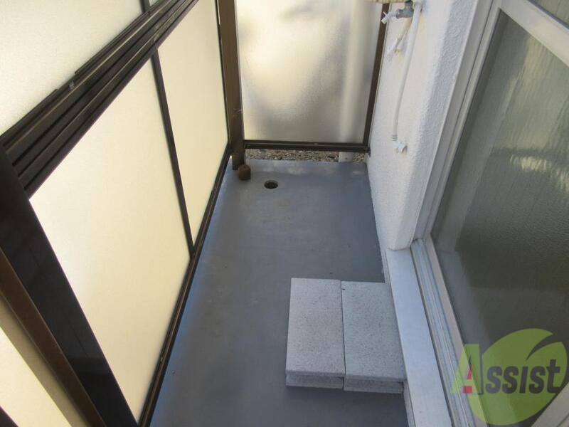 バルコニー　明るいバルコニーです