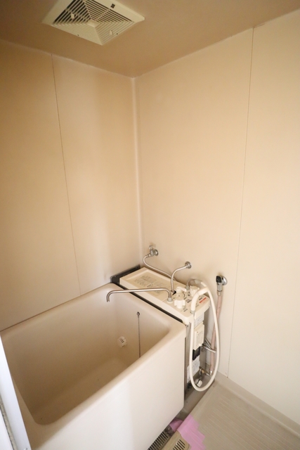 バス・シャワールーム　参考写真（同物件別部屋）