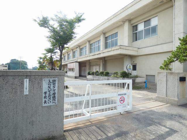 中学校　稲沢市立大里中学校（中学校）まで1431m