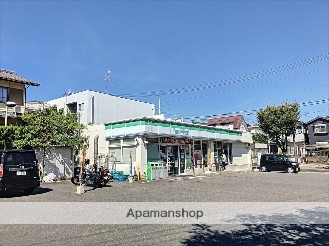 コンビニ　ファミリーマート豊明二村台店（コンビニ）まで657m