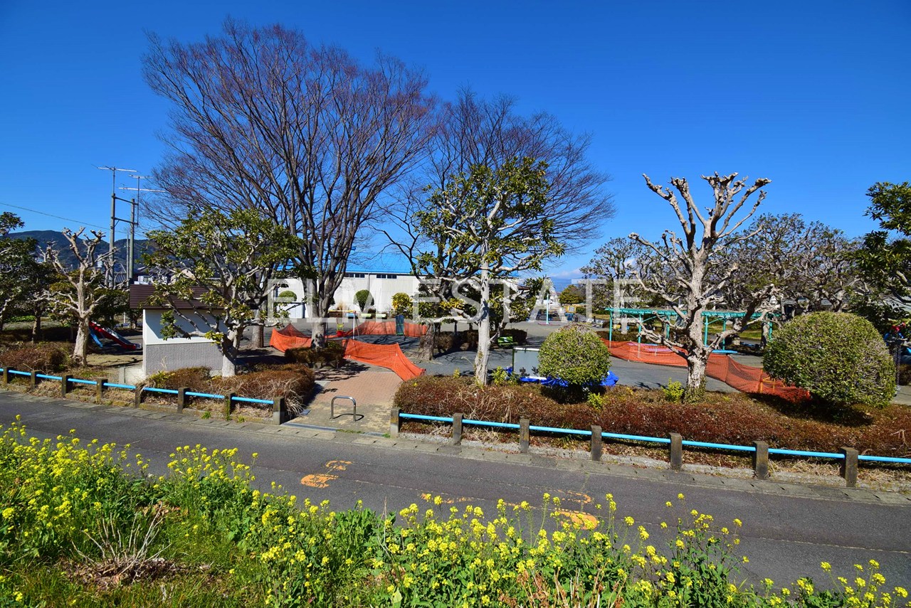 公園　寺田鎌田緑地（公園）まで329m