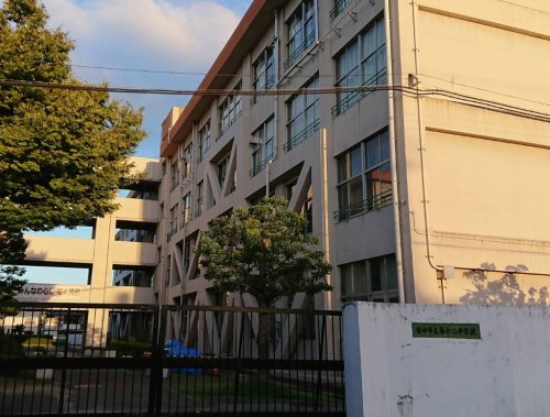 中学校　豊中市立第十二中学校（中学校）まで914m
