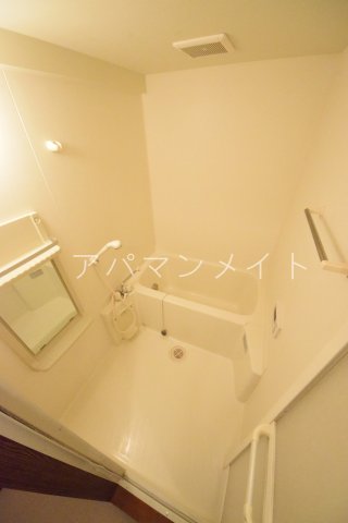 バス・シャワールーム　お風呂で日々の疲れを落としましょう