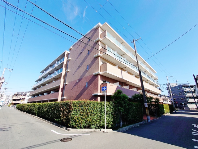 建物外観　ＲＣ造・閑静な住宅地に立地