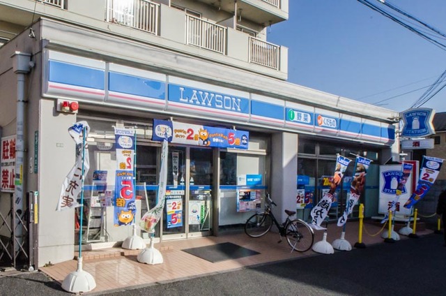 コンビニ　ローソン明大前駅南店（コンビニ）まで226m