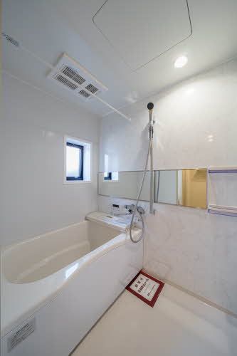 バス・シャワールーム　バスルーム