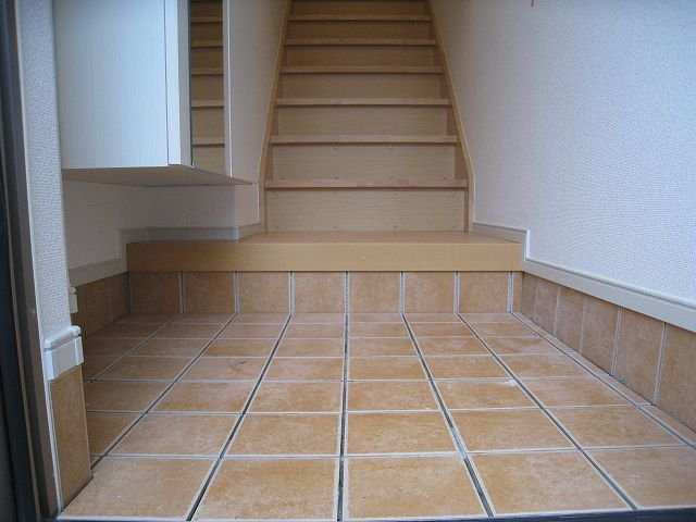 玄関　収納もある玄関です