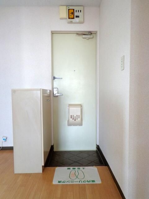 玄関　※同建物別室参照